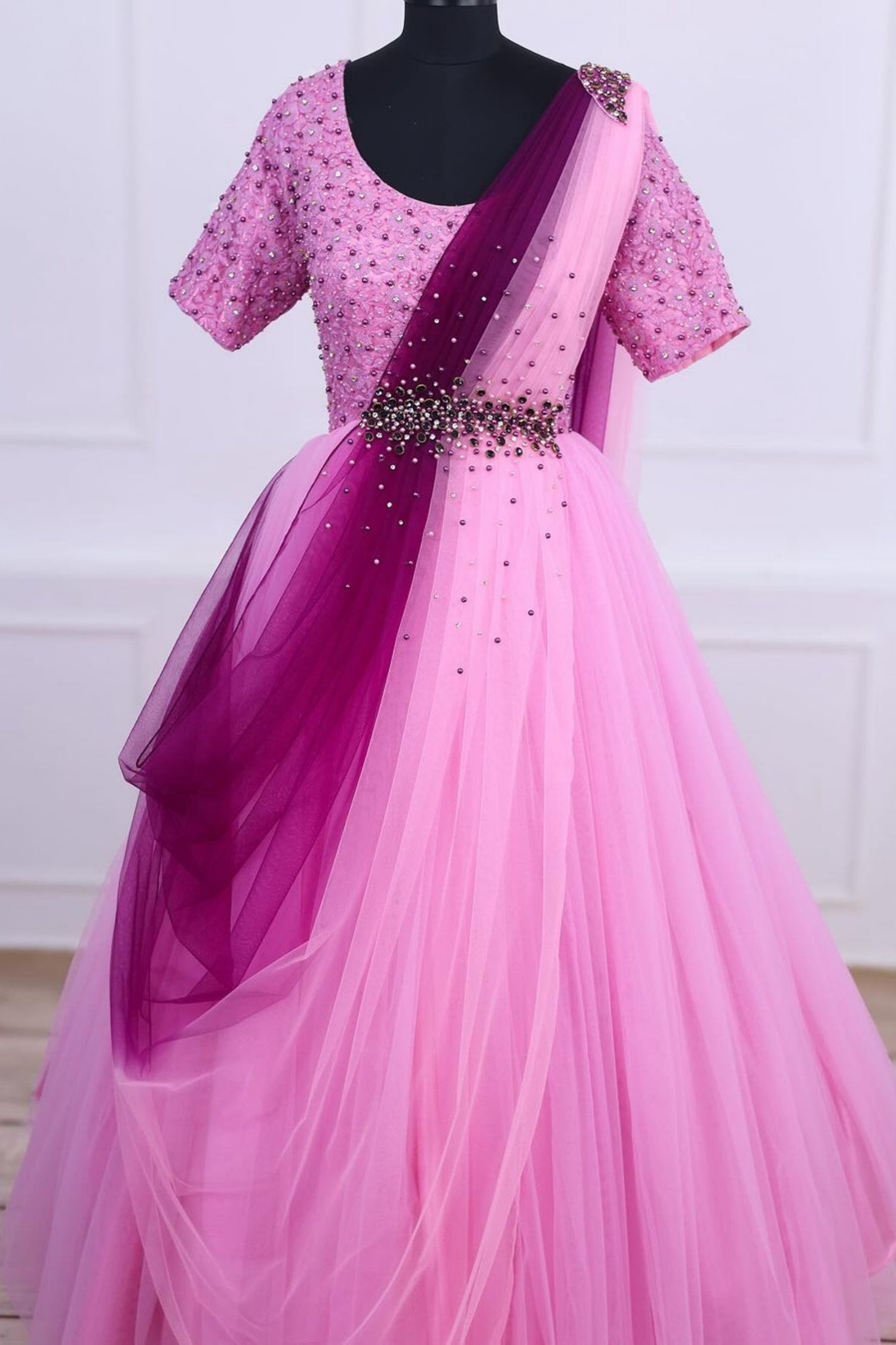 Lavender Elegance: Mom–Daughter Gown Set