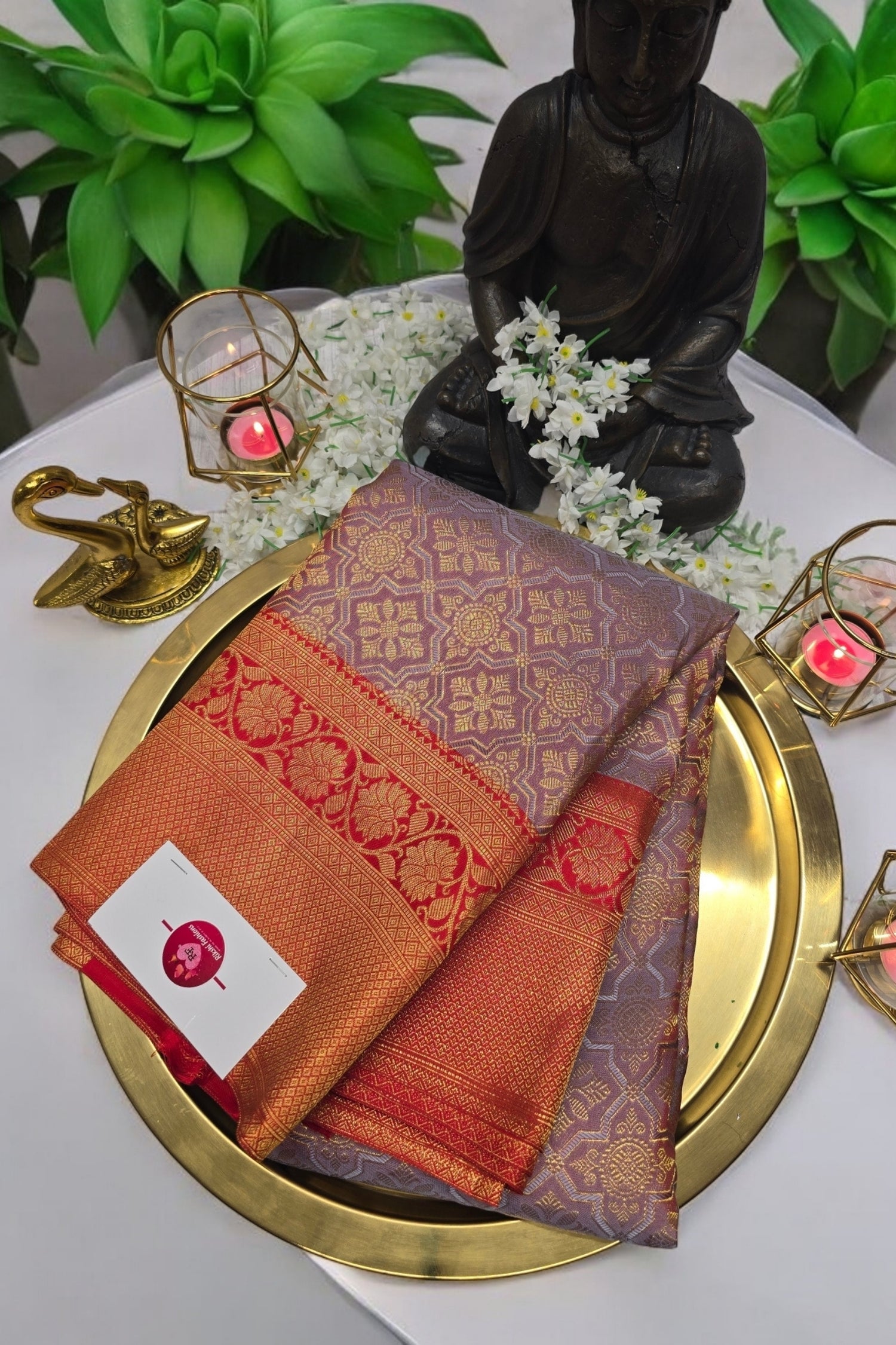 Majestic Purple Kanchipuram Silk Saree with Elegant Red Border