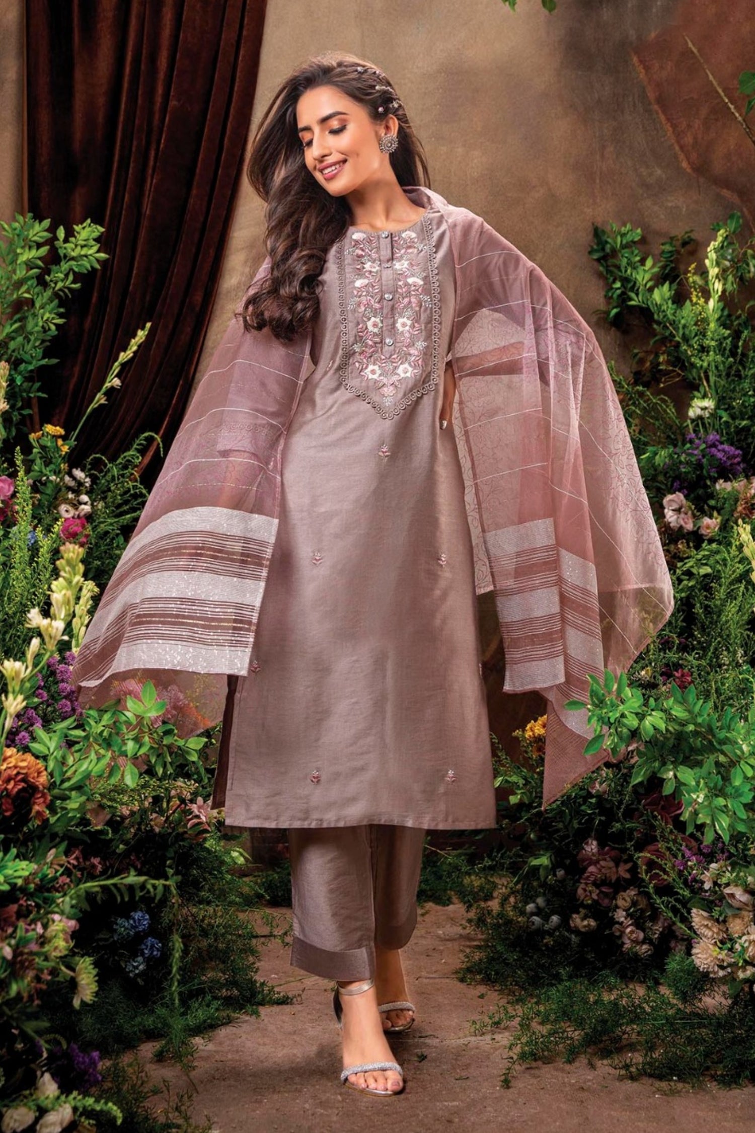 Brown Kurti Chandani – Effortless Style with Timeless Grace