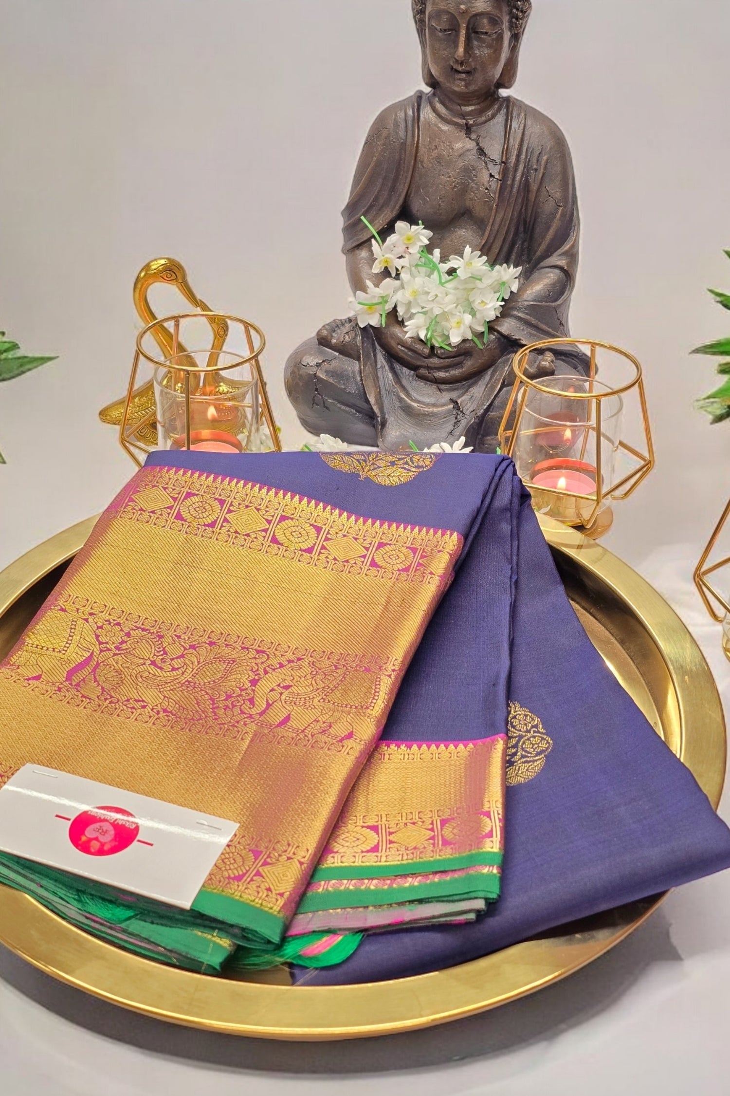 Navy Blue with Pink Zari Kanchipuram Silk Saree with Exquisite Detailing