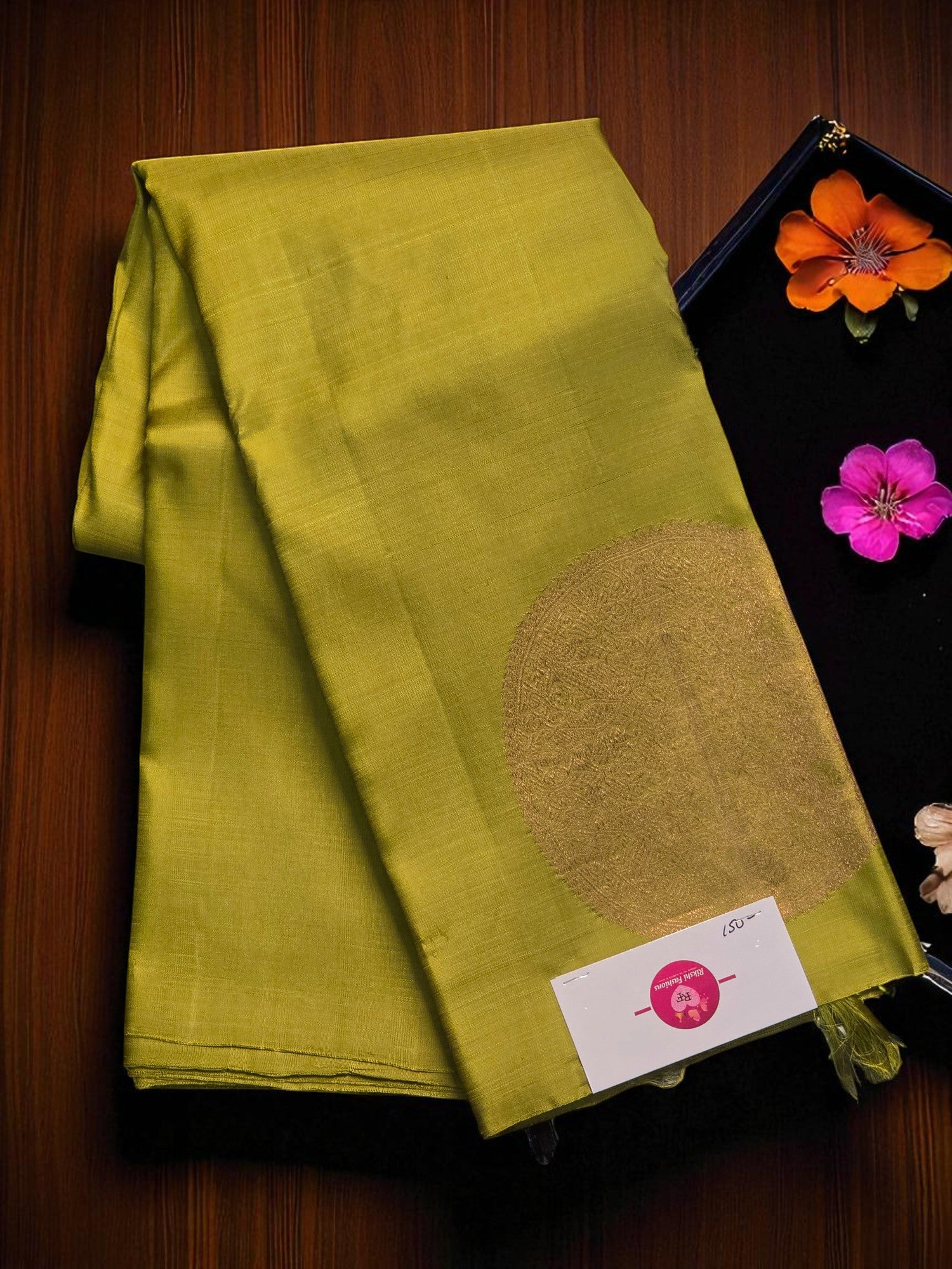 Vintage Glow Old Gold Kanchipuram Silk Saree