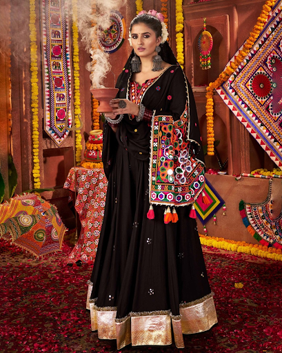Best Chaniya Choli & Lehenga Styles to Rock Garba Nights 2025