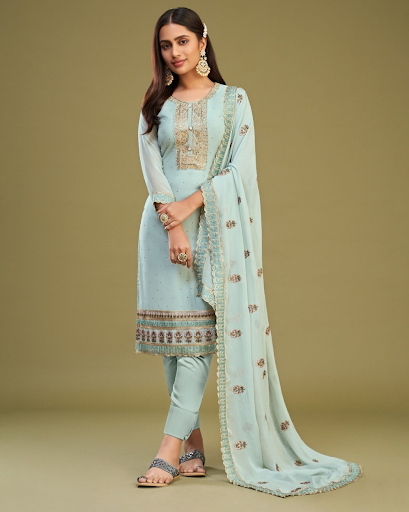 The Style Journey of Salwars: From Tradition to Trend