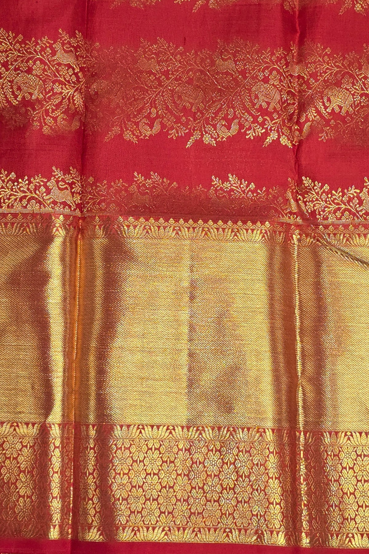 Red and Gold Kanchipuram Silk Saree with Regal Elegance