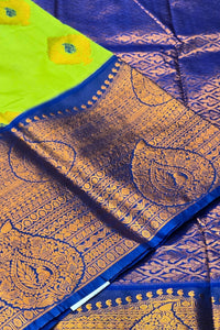 Saree with blue and green patterned fabric
