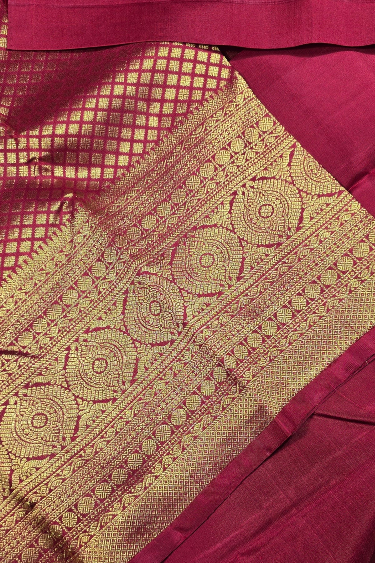 Regal Red Kanchipuram Silk Saree with Gold Pattern Weaving
