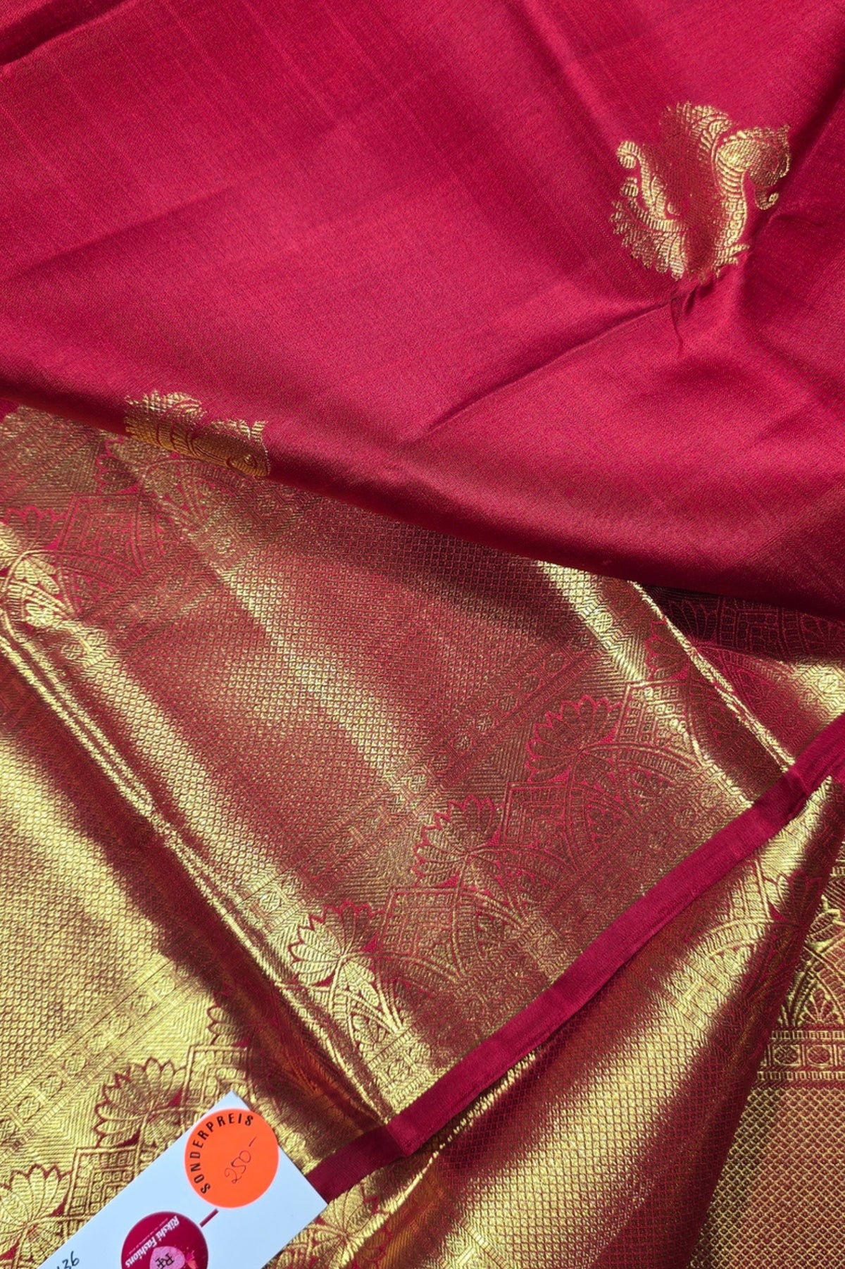 Majestic Red Kanchipuram Silk Saree with Gold Elegance