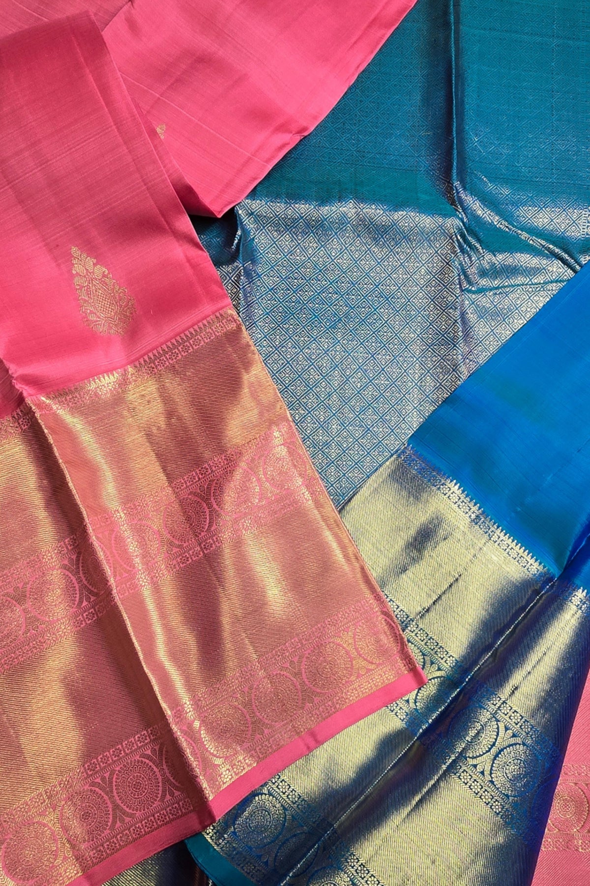 Graceful Light Pink Kanchipuram Silk Saree with Royal Blue Pallu