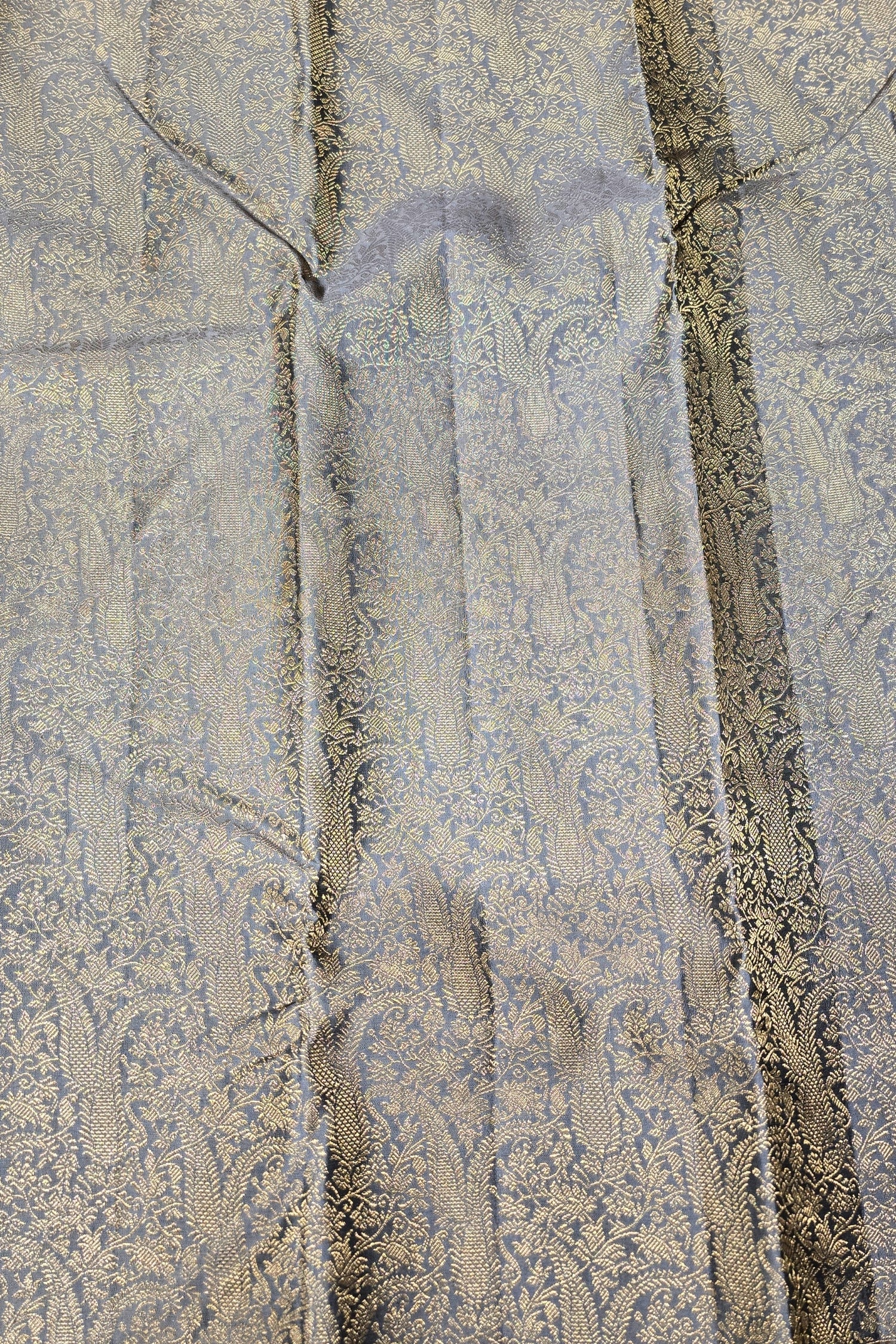 Elegant Pale Silver Kanchipuram Saree