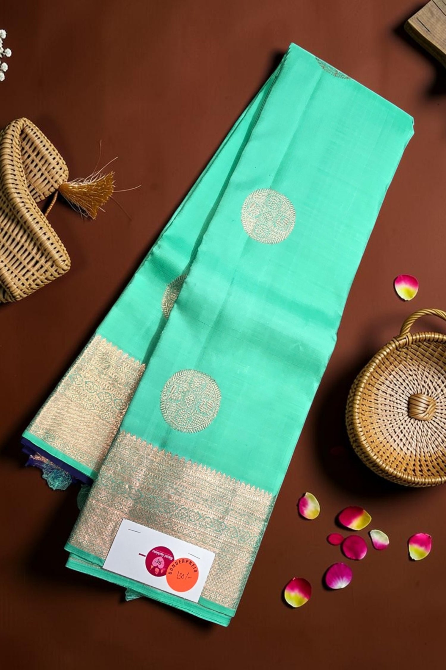 Elegant Pearl Aqua Kanchipuram Silk Saree with Timeless Sophistication