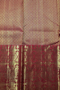 Crimson Red Kanchipuram Silk Saree with Gold Elegance
