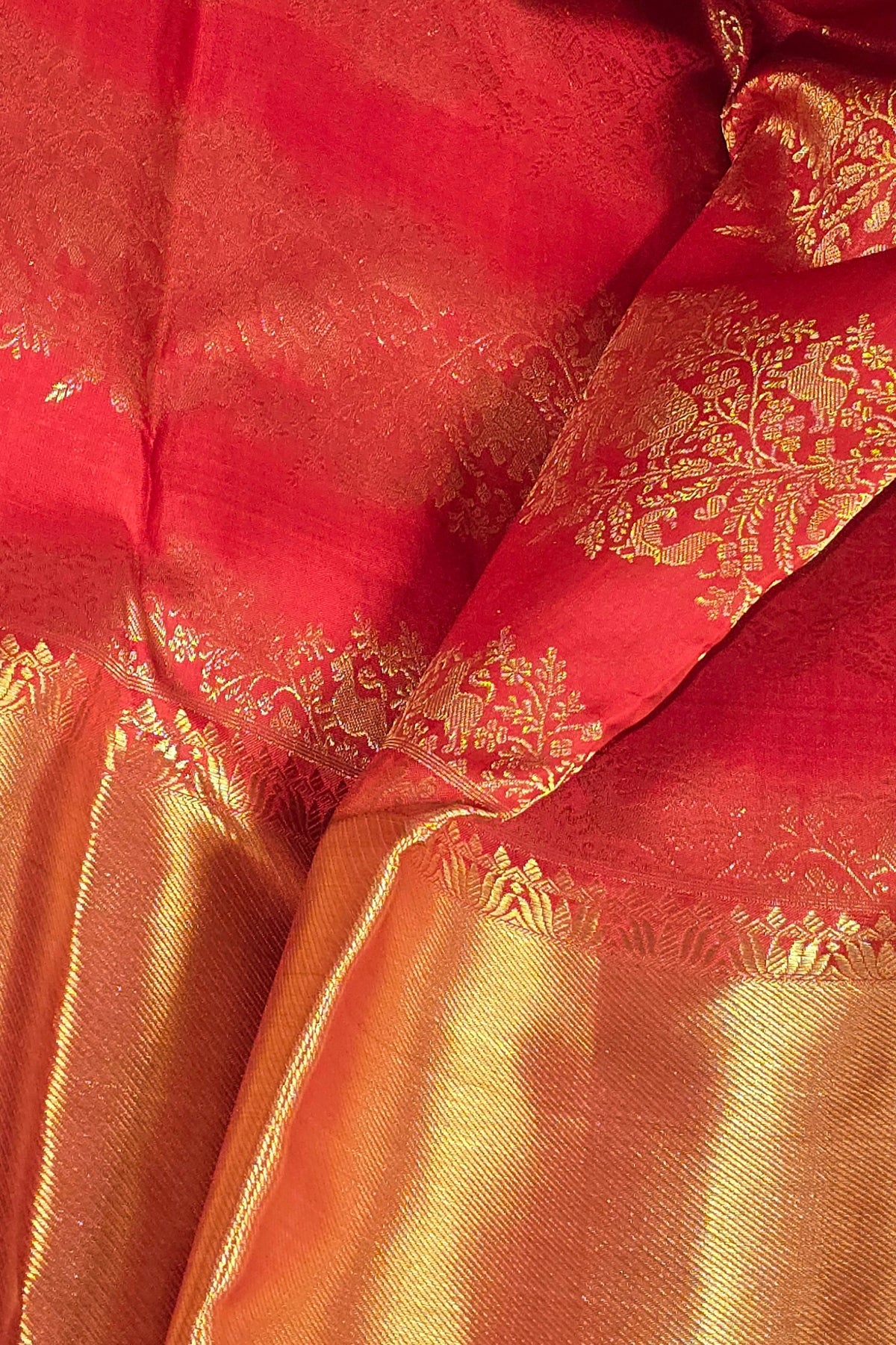 Red and Gold Kanchipuram Silk Saree with Regal Elegance