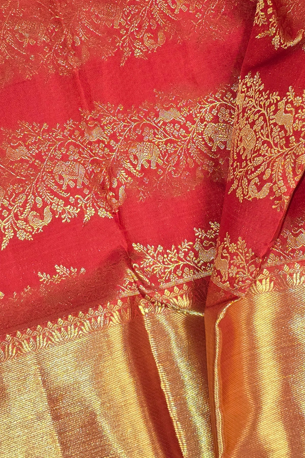 Red and Gold Kanchipuram Silk Saree with Regal Elegance