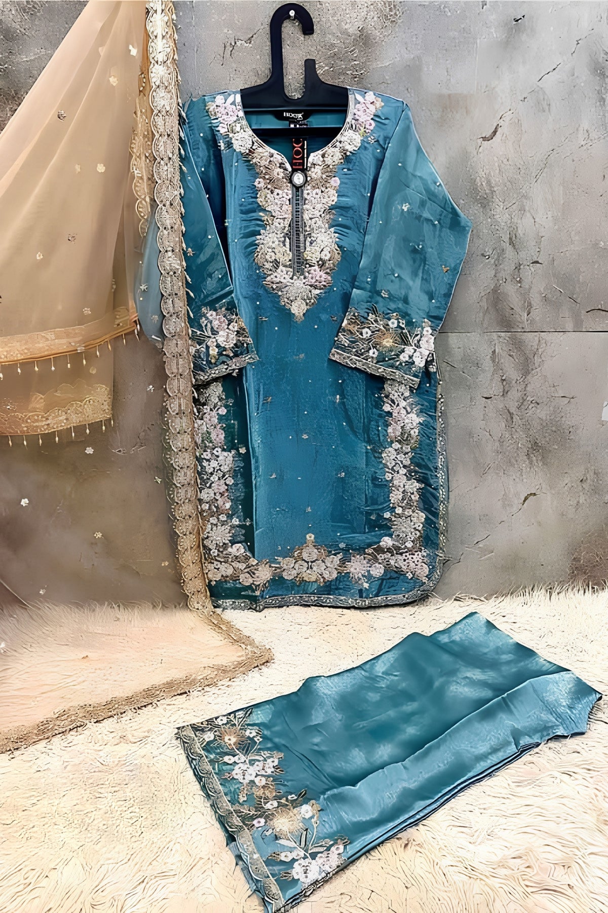 Light Blue Embroidered Traditional Suit Set with Net Dupatta