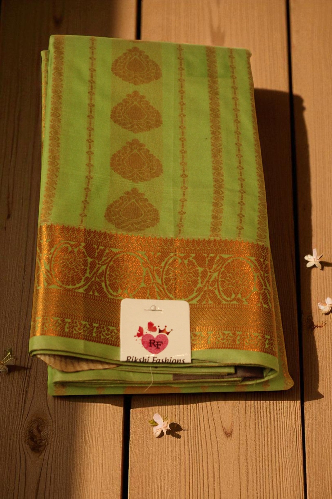 Elegant Silk Mix Saree with Zari Border