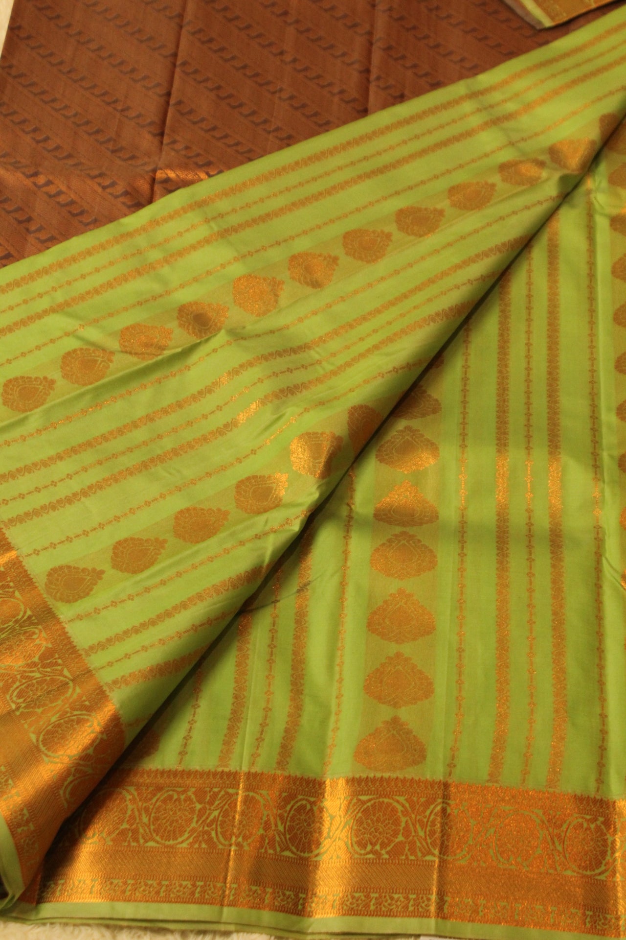 Elegant Silk Mix Saree with Zari Border