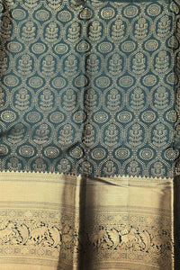 Dark Green Kanchipuram Silk Saree with Gold Border – Bold & Majestic