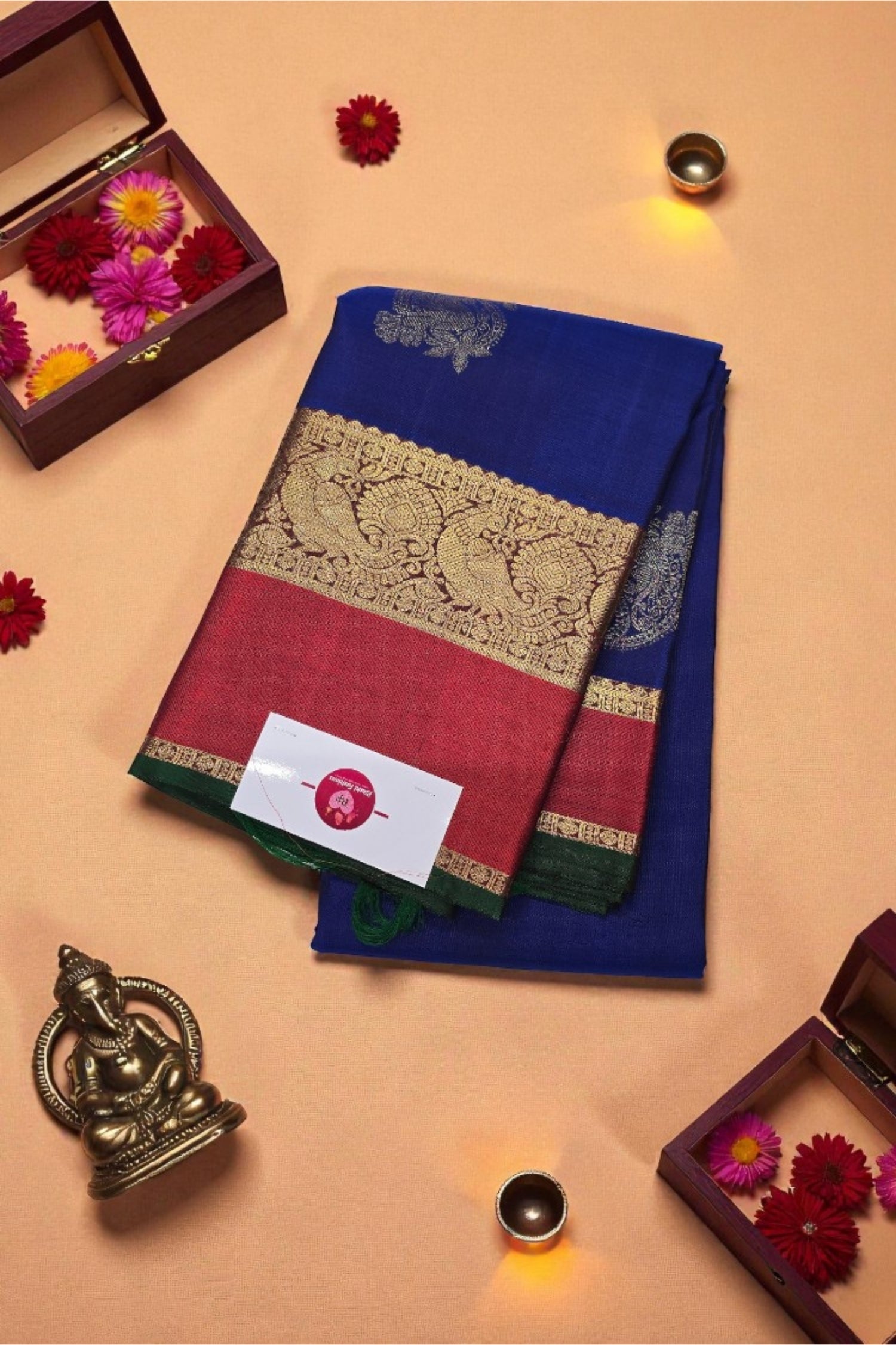 Navy Blue Kanchipuram Silk Saree with Red & Gold Border – Grand & Traditional