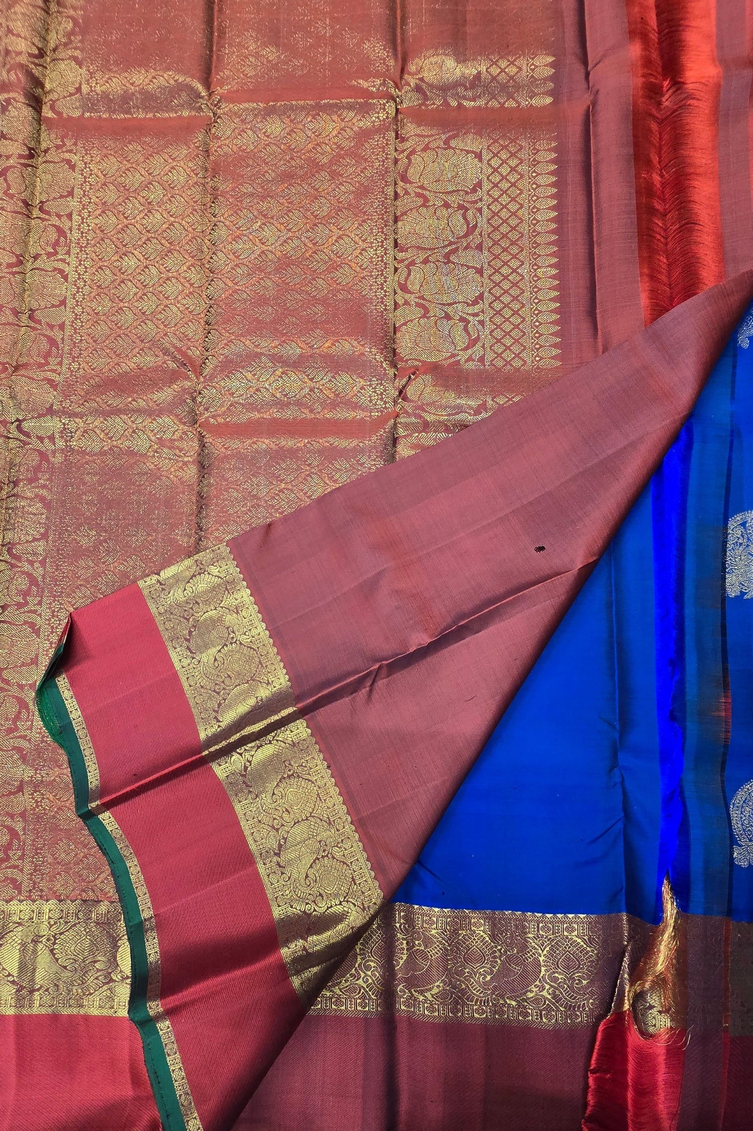Navy Blue Kanchipuram Silk Saree with Red & Gold Border – Grand & Traditional
