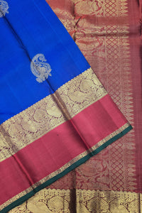 Navy Blue Kanchipuram Silk Saree with Red & Gold Border – Grand & Traditional