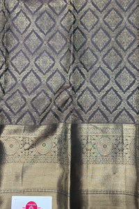 Grey & Black Zigzag Pattern Kanchipuram Silk Saree – Contemporary & Stylish