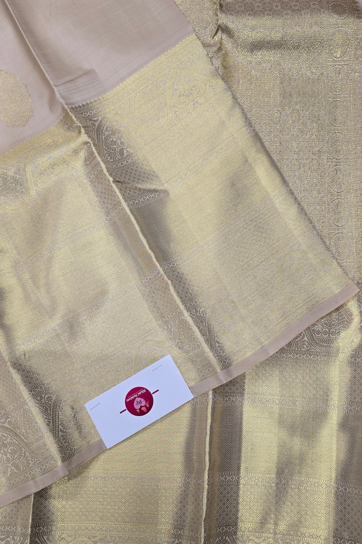 Beige Kanchipuram Silk Saree with Maroon Pallu – Classic & Timeless