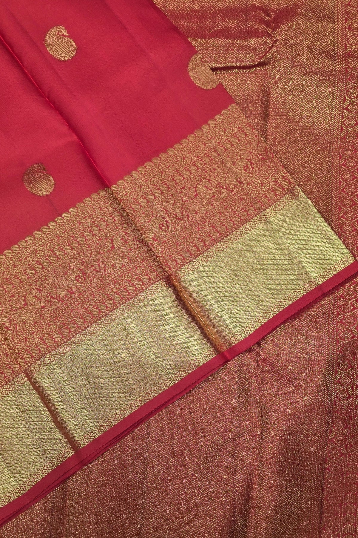Red Kanchipuram Silk Saree with Gold Pattern Design – Festive & Regal