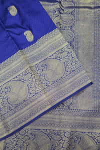 Blue Kanchipuram Silk Saree with Golden Pattern – Graceful & Festive