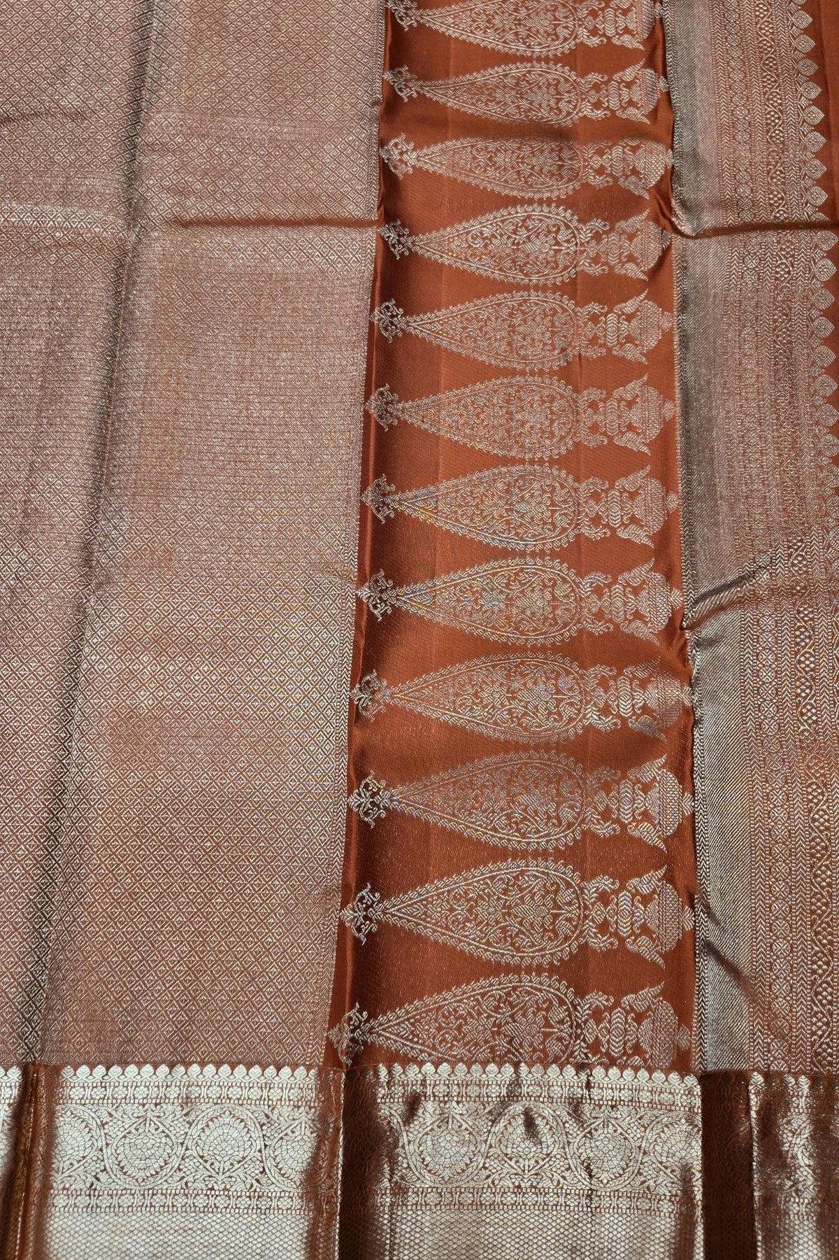 Elegant Maroon Kanchipuram Silk Saree with Gold Border