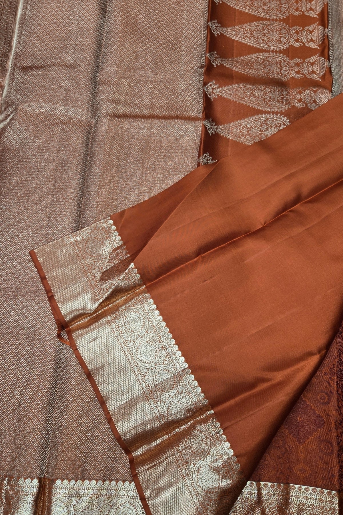 Elegant Maroon Kanchipuram Silk Saree with Gold Border