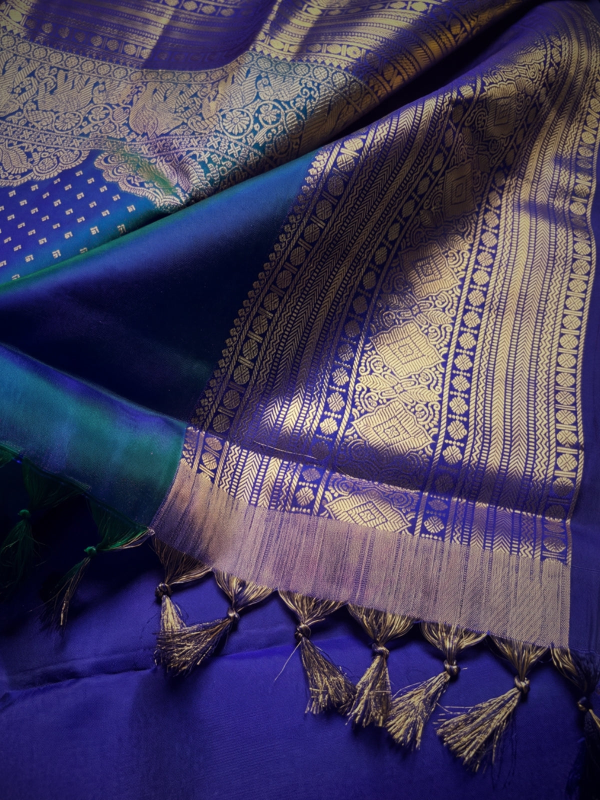 Elegant Blue Silk Saree – Classic Charm and Grace