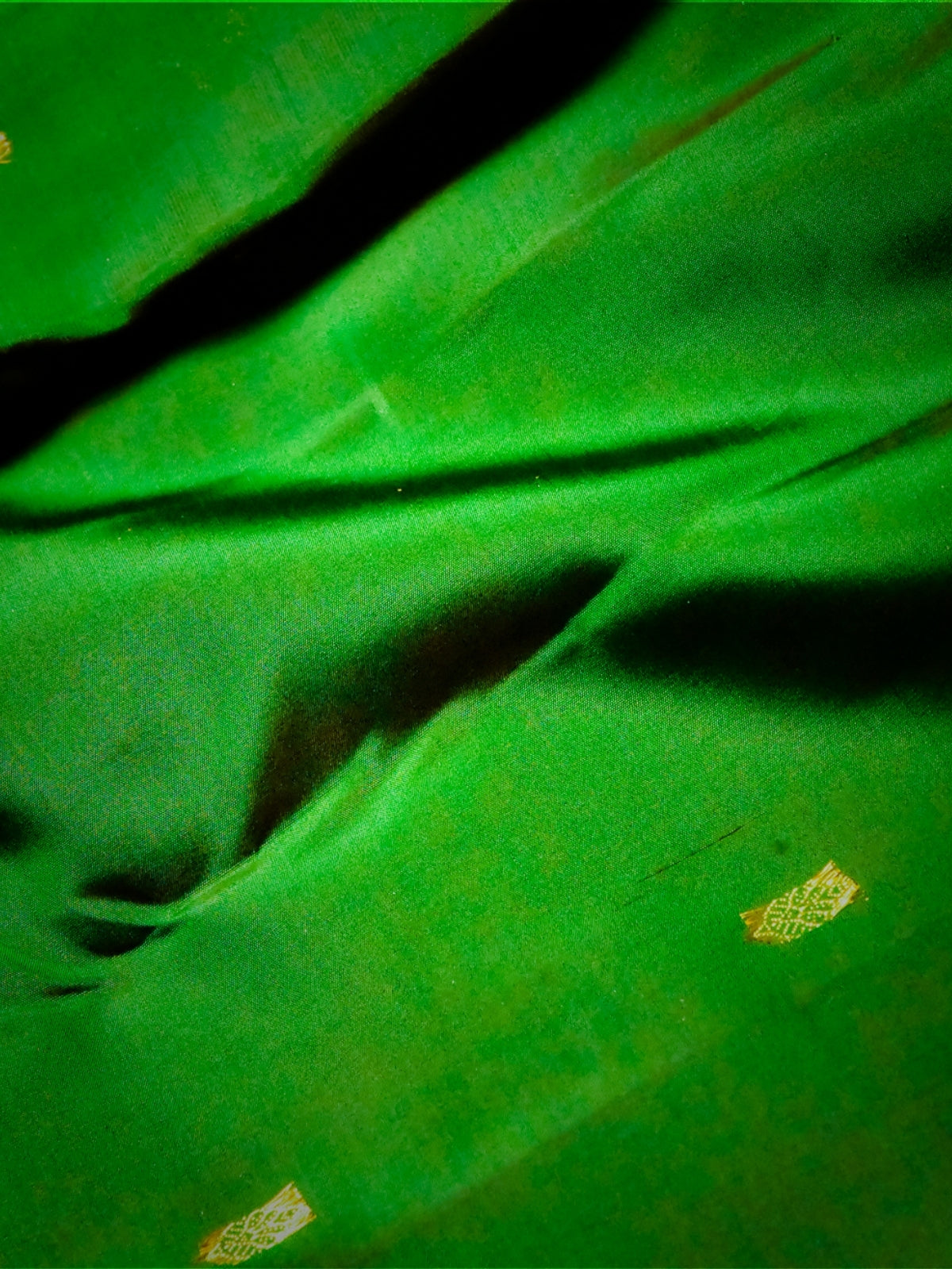 Dark Green and Burgundy Silk Saree – A Fusion of Rich