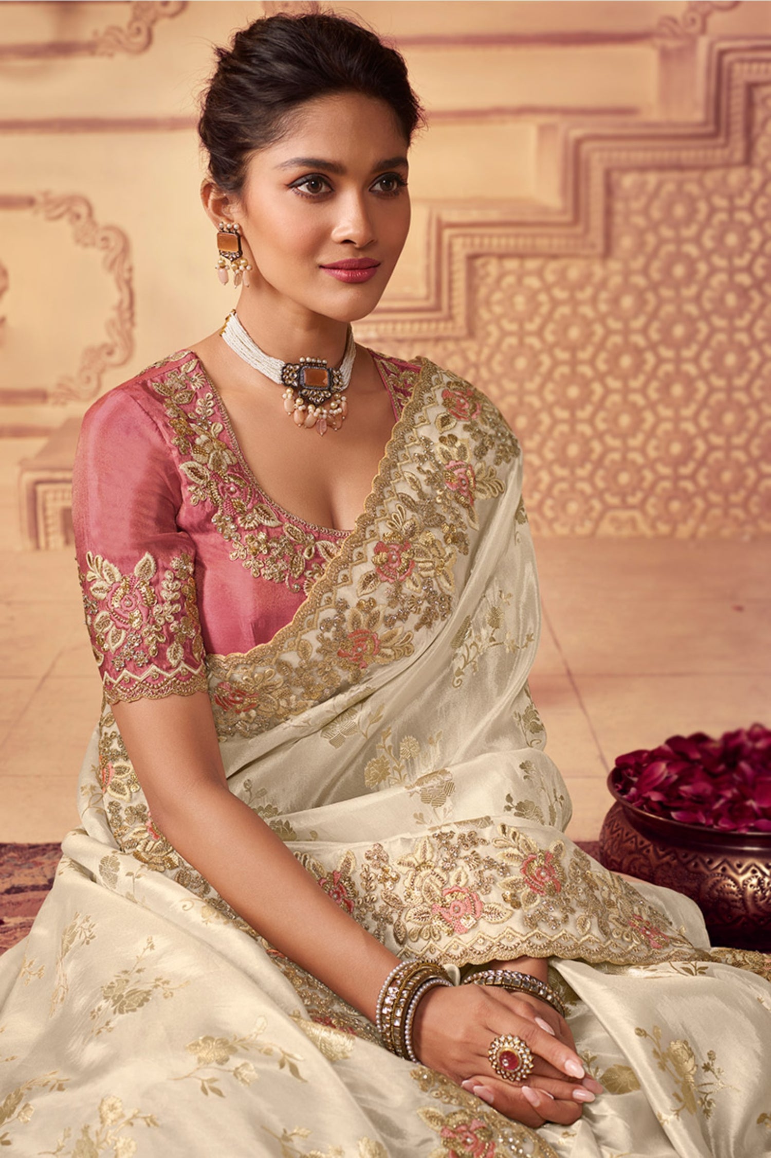 Thread Embroidered Chinnon Off-White Saree