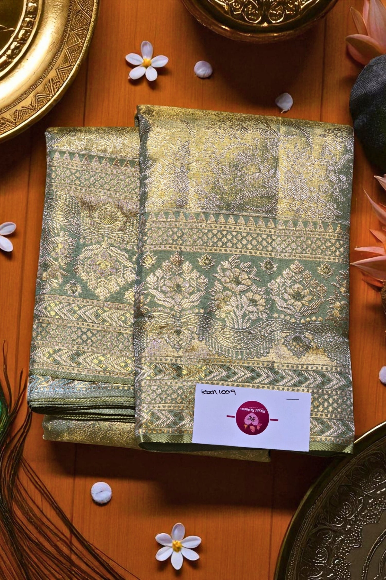 Grace in Grey – Kanchipuram Silk Saree with Subtle Sophistication
