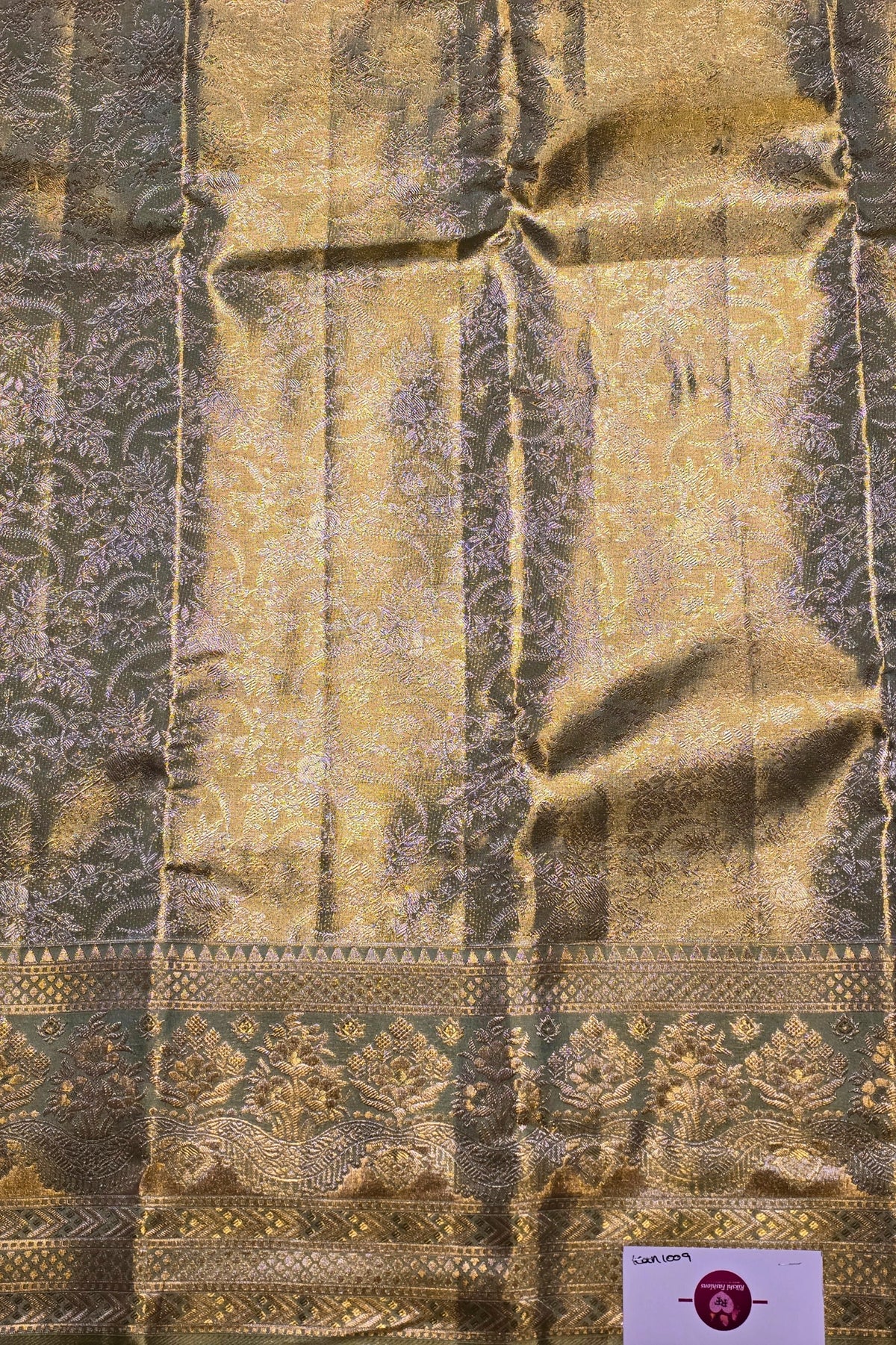 Grace in Grey – Kanchipuram Silk Saree with Subtle Sophistication