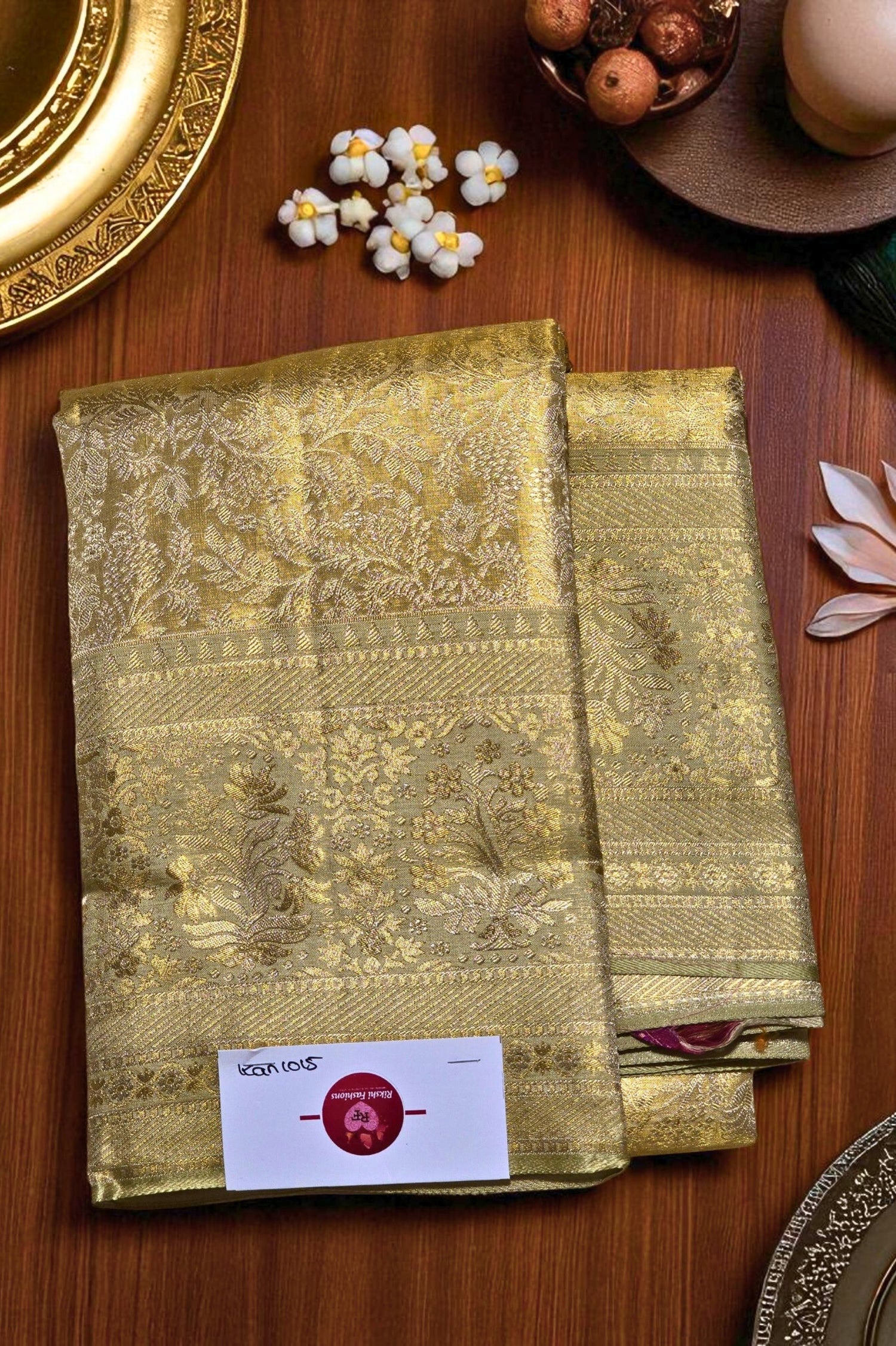 Golden Glow in Beige – Kanchipuram Silk Saree of Subtle Elegance