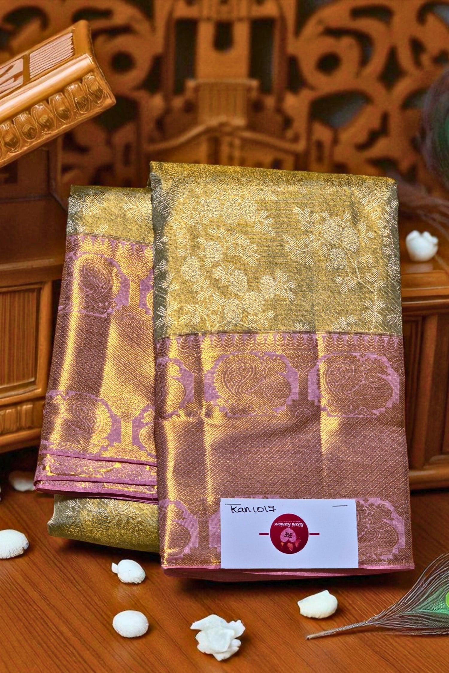 Golden Radiance with Blush Pink – Kanchipuram Silk Saree of Graceful Splendor