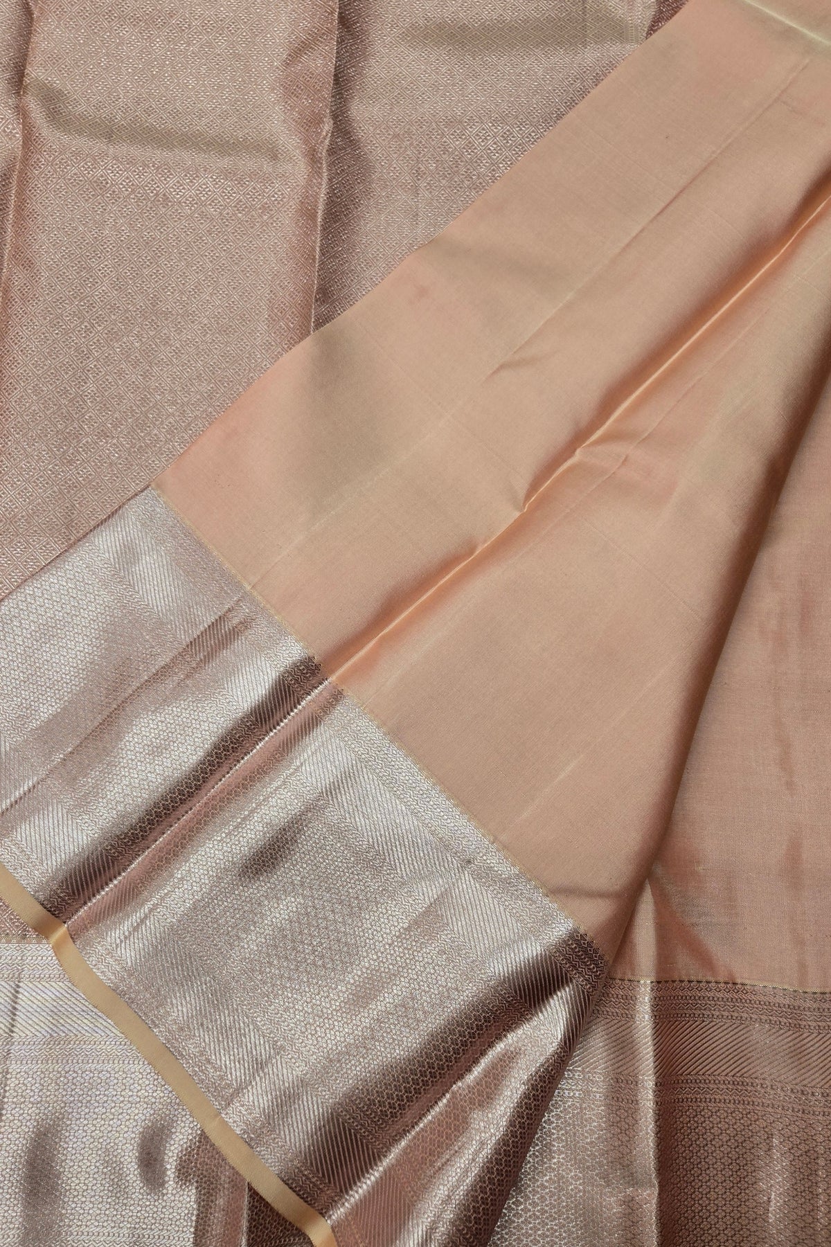 Mountbatten Pink Kanchipuram Silk Saree with Floral Print
