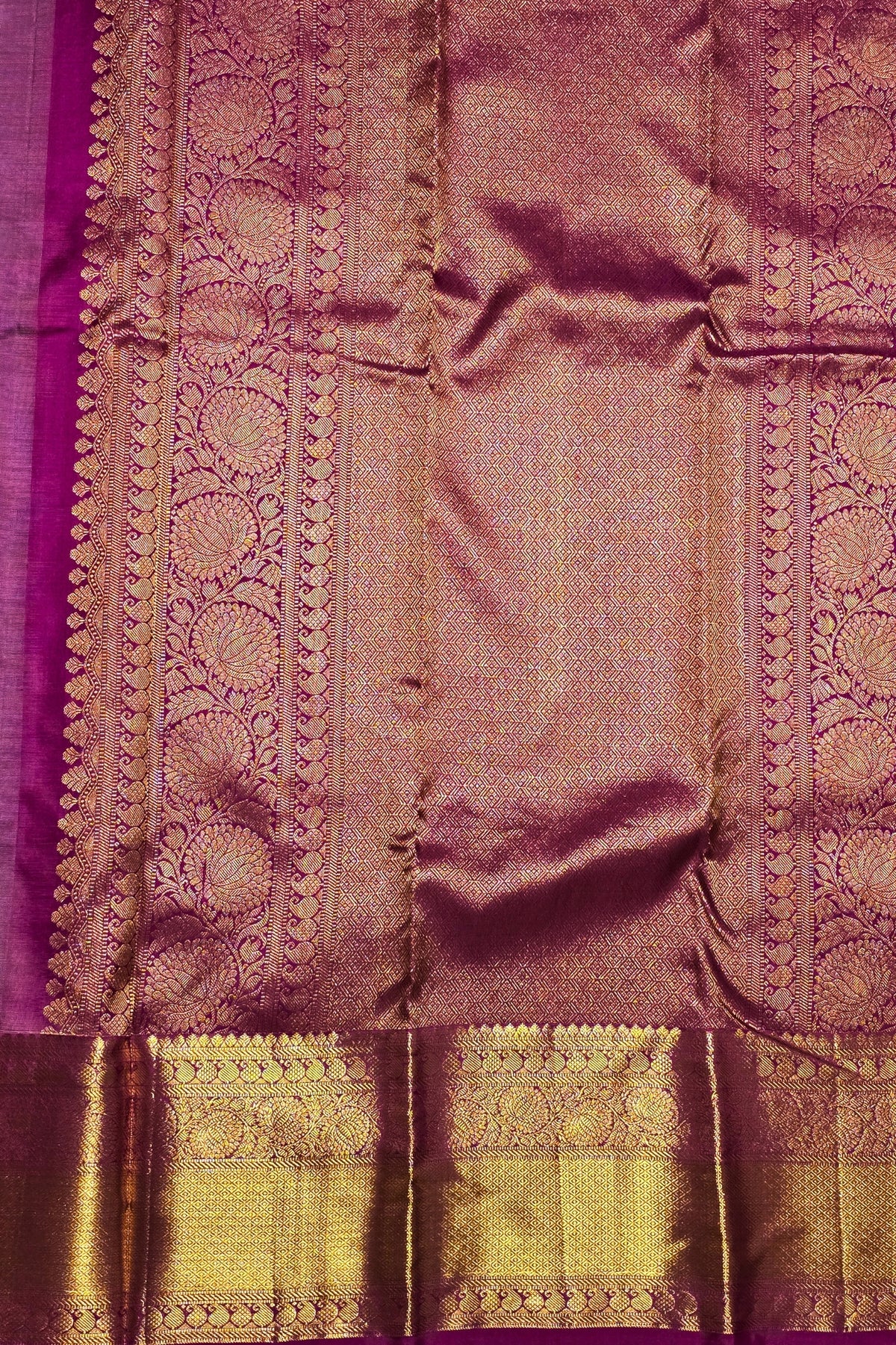 Delicate Lavender Kanchipuram Silk Saree with Pink Leaf Motif Design