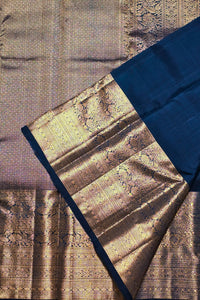 Textured fabric with a patterned edge on a textured background