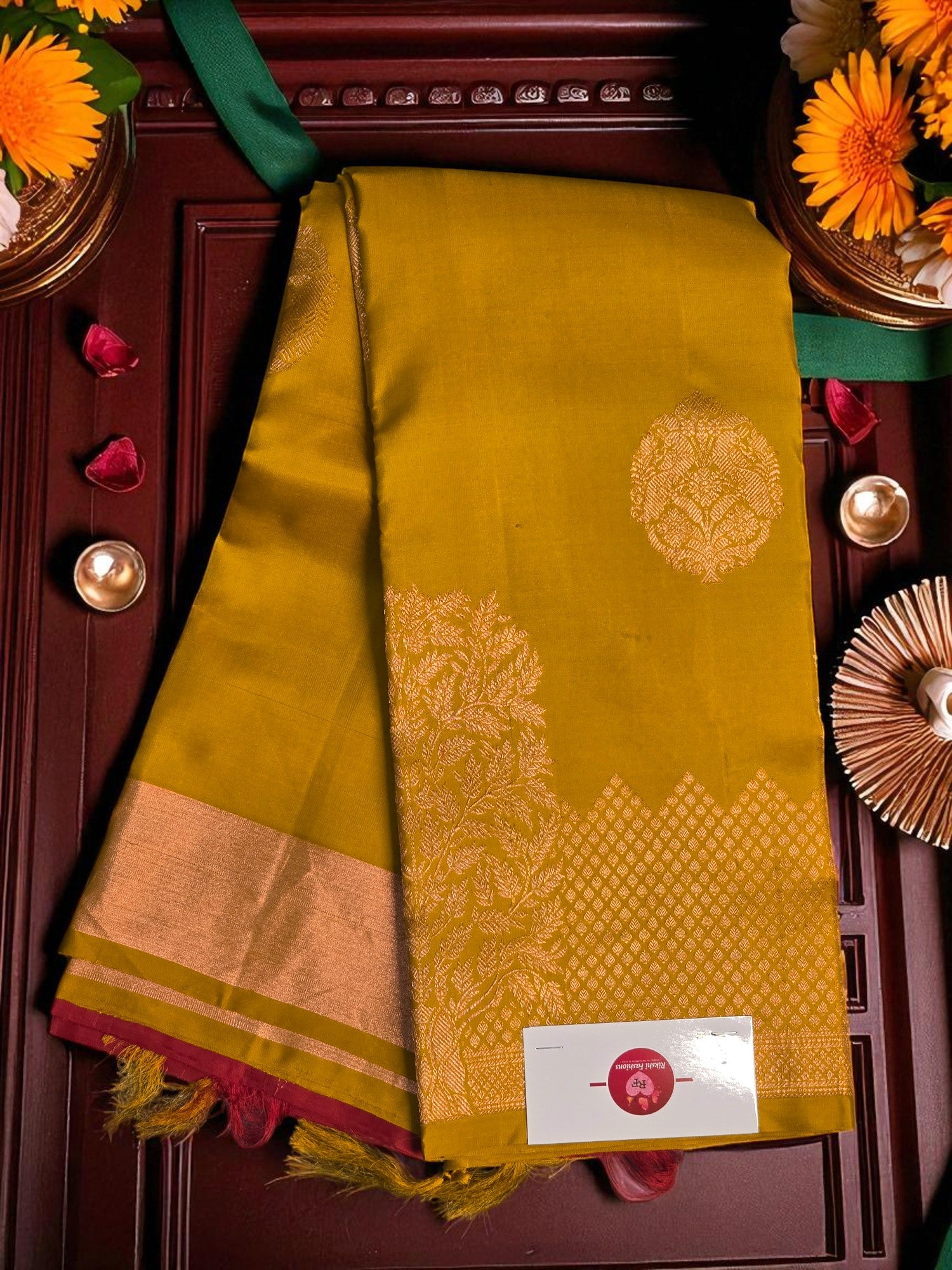 Sunlit Maroon Elegance – Kanchipuram Silk Saree
