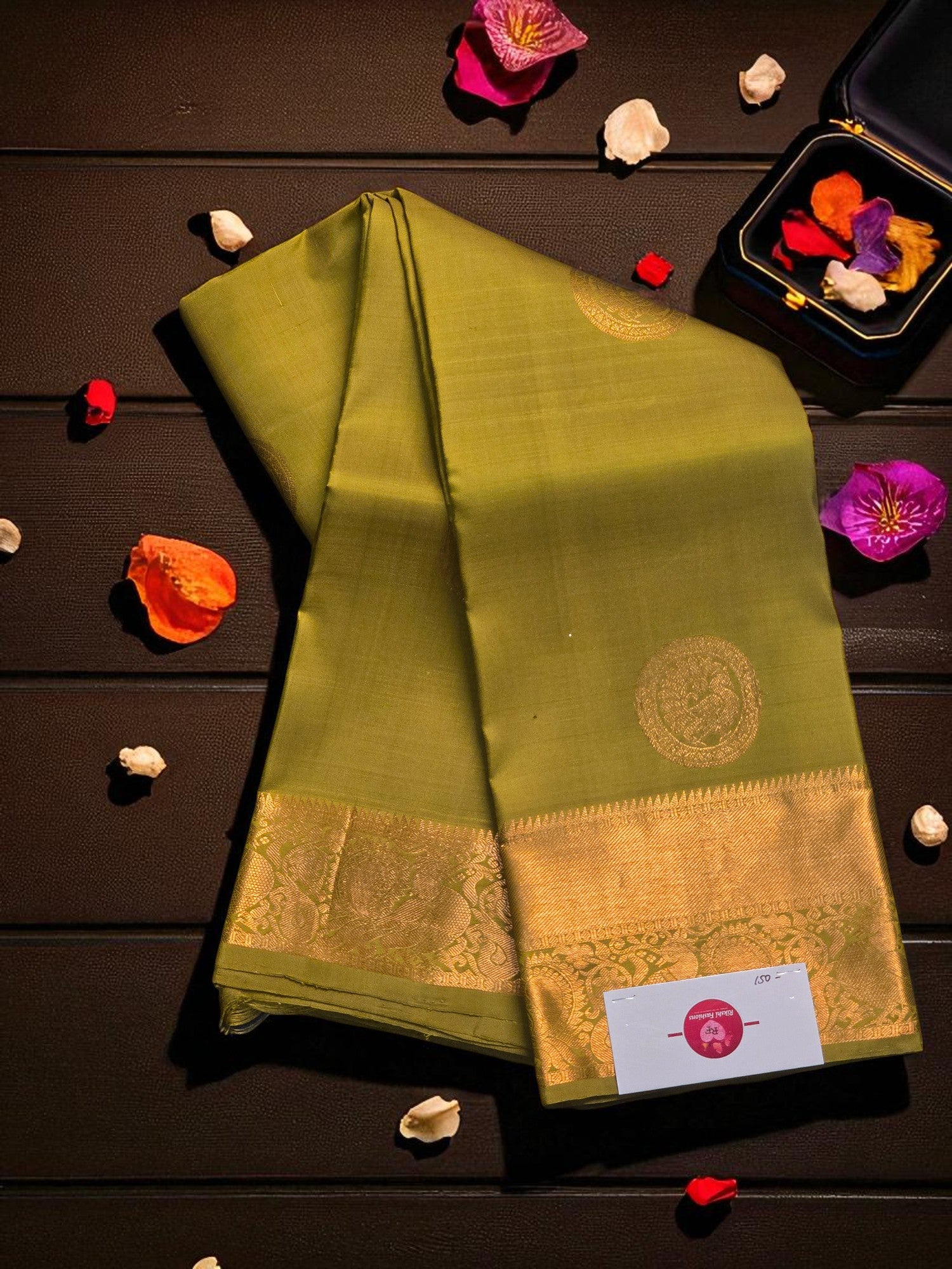 Radiant Sheen Gold Kanchipuram Silk Saree