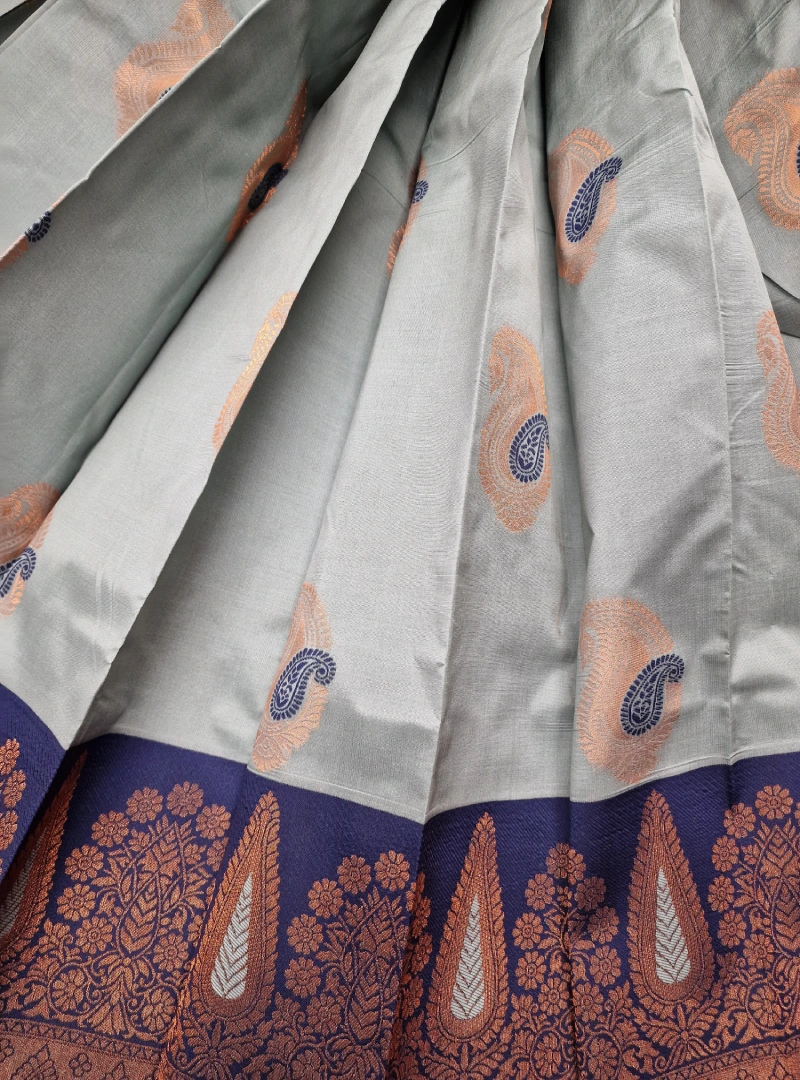 Cool Grey with Dark Blue Color Semi Kanchi Silk Saree Fold View